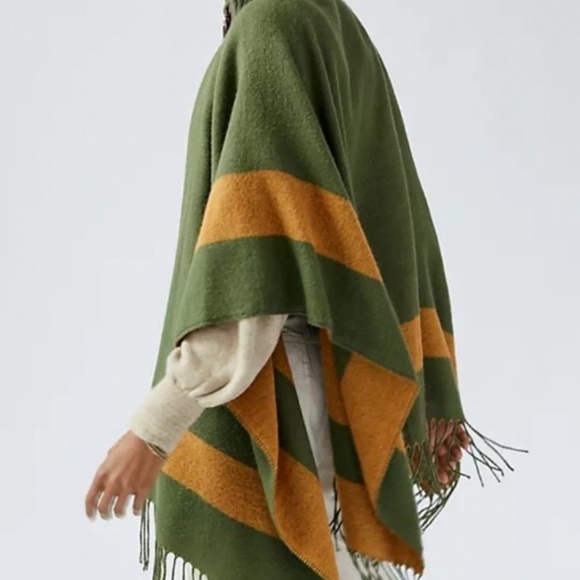 Anthropologie Fringed Funnel Neck Cape - Picture 4 of 4